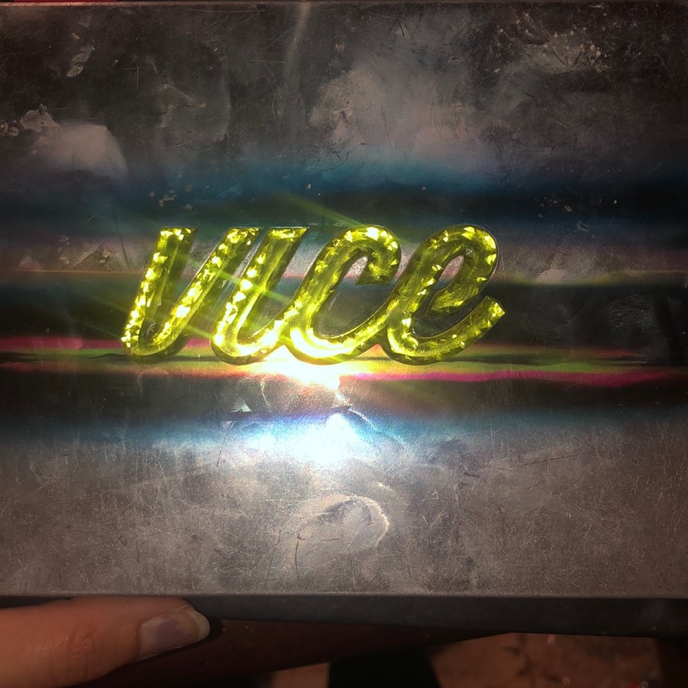 Hardly used vice palette